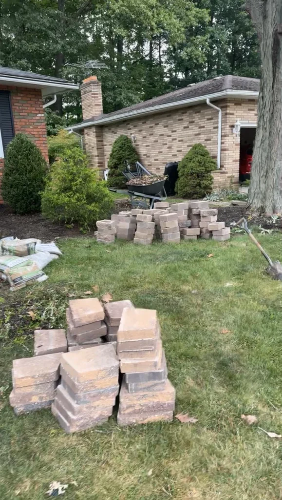 retaining-Wall-Mulch-installation-bay-village-oh
